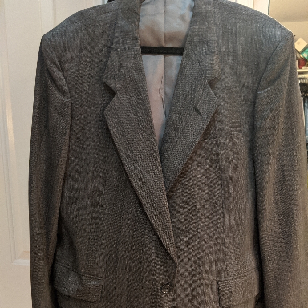 Allyn St. George Men's suit jacket